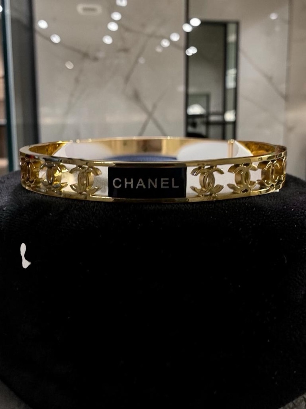 New Gold-Tone Cut out Bangle Bracelet Stainless Steel